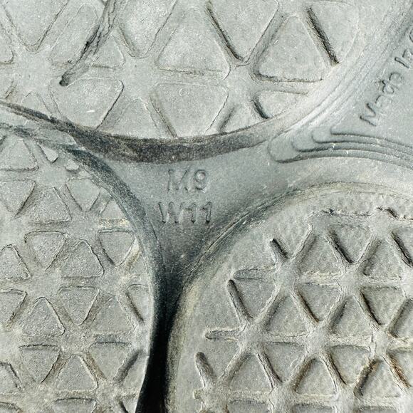 Hoka One One Men's Ora Recovery Flip Flop Thong Sandals Black Size 9/ 11 Women - Picture 11 of 11